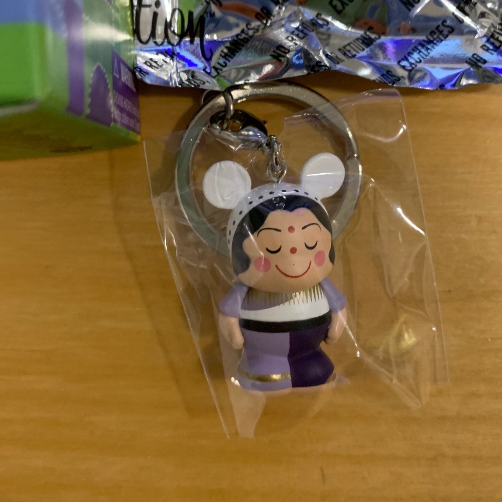 NEW Disney Vinylmation Jr Series 4 Keychain - India